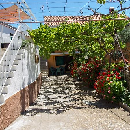 Apartments Stefanovski Paradiso Veli Losinj Bilik gambar