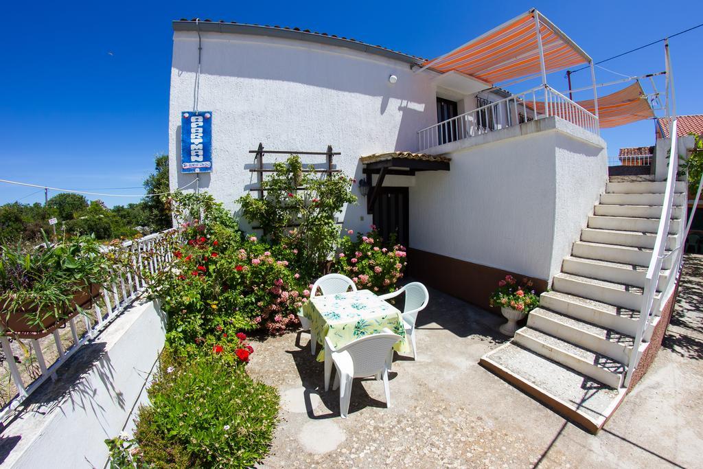 Apartments Stefanovski Paradiso Veli Losinj Bilik gambar