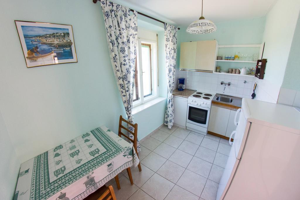 Apartments Stefanovski Paradiso Veli Losinj Bilik gambar