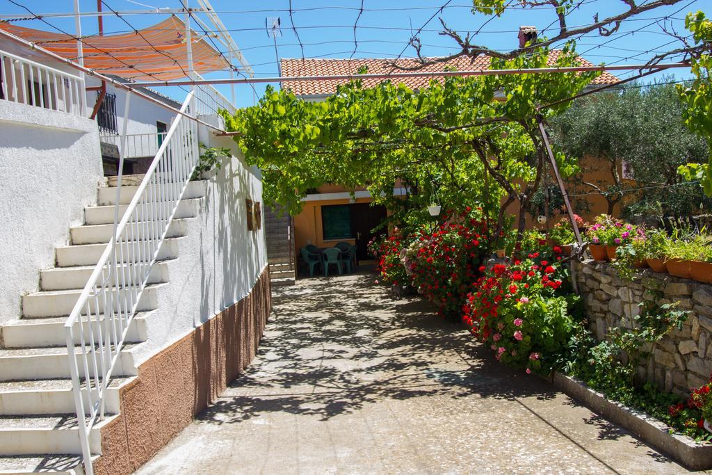 Apartments Stefanovski Paradiso Veli Losinj Bilik gambar