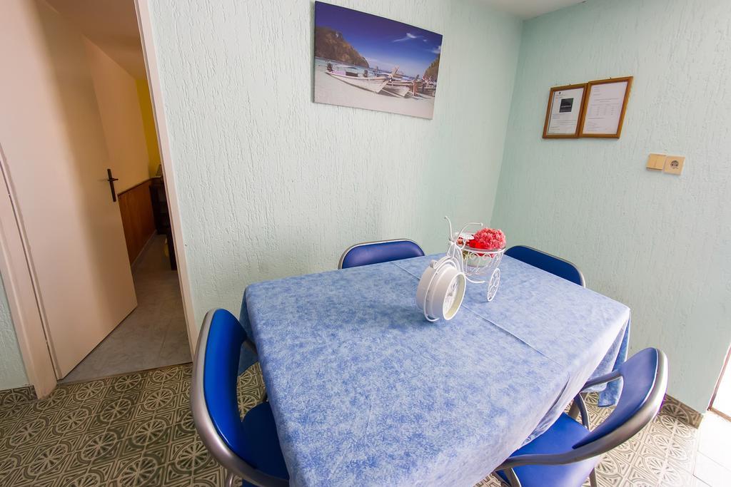 Apartments Stefanovski Paradiso Veli Losinj Bilik gambar